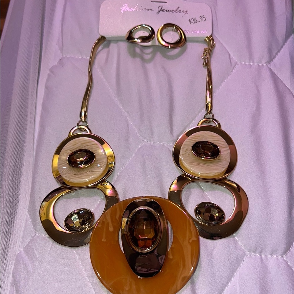 Elegant Gold and Brown Jewelry Set